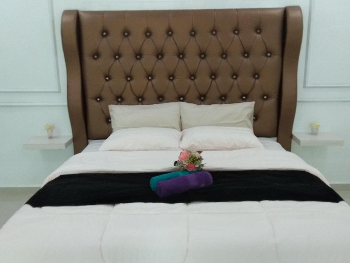 Captain'S Cabin Resort - Naval Heritage كوتا بْهارو المظهر الخارجي الصورة